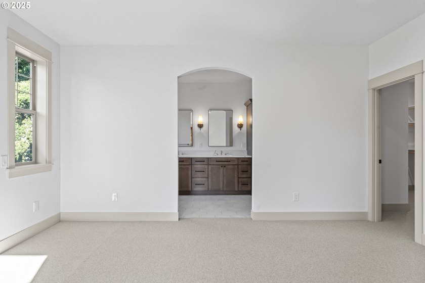 NEW PRICE! Welcome to this exquisite brand-new 3-bedroom - photo 24