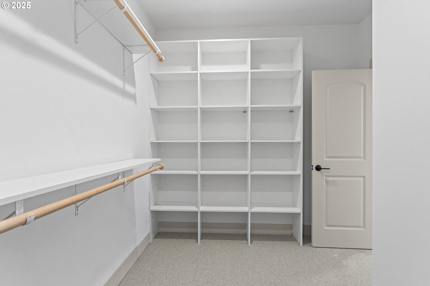 NEW PRICE! Welcome to this exquisite brand-new 3-bedroom - photo 26