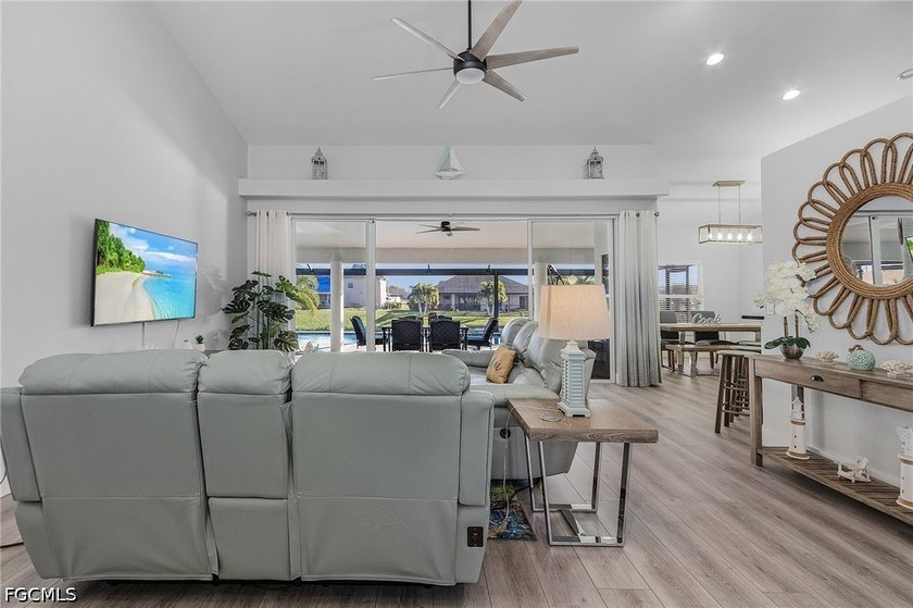 TURNKEY WATERFRONT POOL HOME | FULLY FURNISHED | VACATION-RENTAL - photo 3