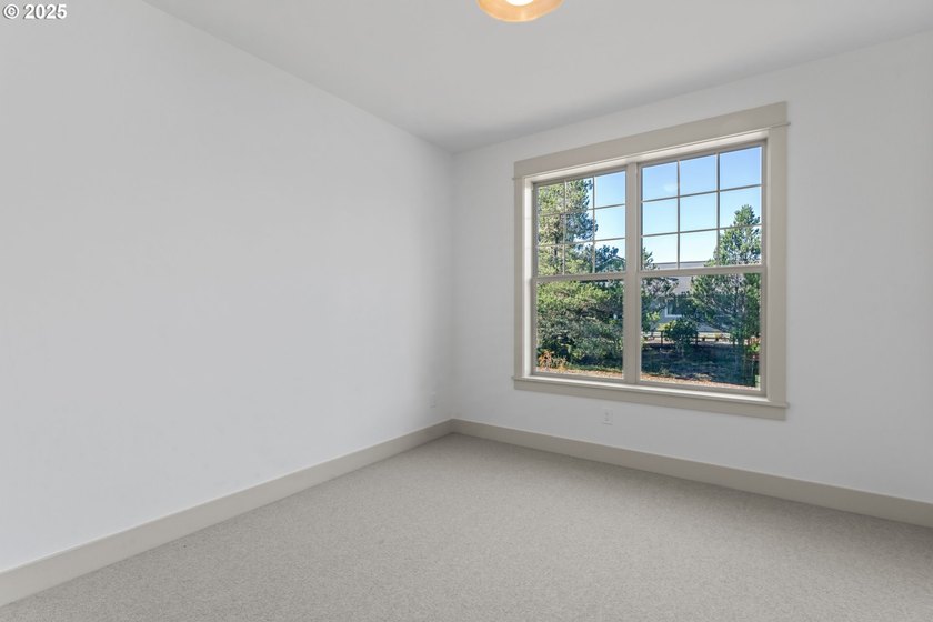 NEW PRICE! Welcome to this exquisite brand-new 3-bedroom - photo 38