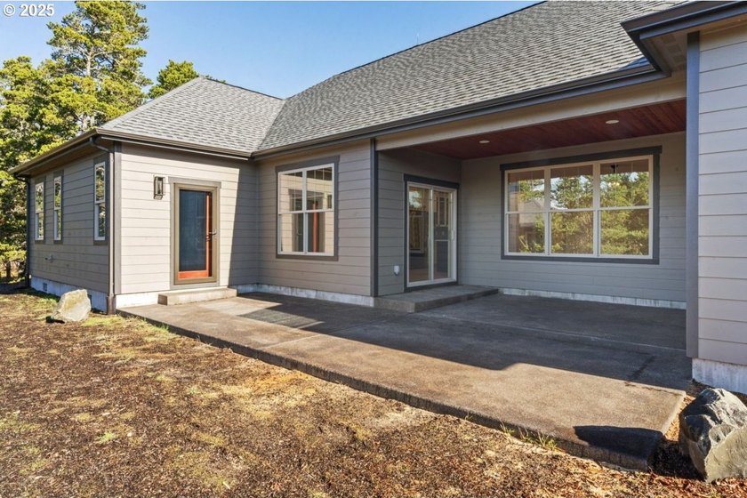 NEW PRICE! Welcome to this exquisite brand-new 3-bedroom - photo 40