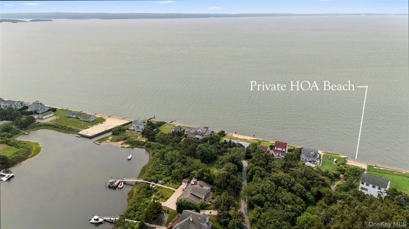 Perfectly sited on a protected inlet on West Lake, with direct - photo 43