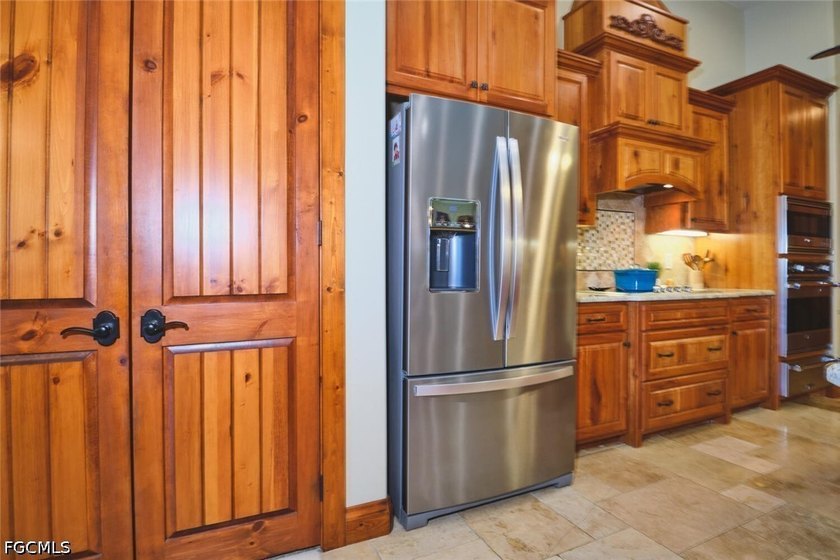 !!! THE SELLER IS MOTIVATED TO SELL !!! This is a DREAM HOME in - photo 10