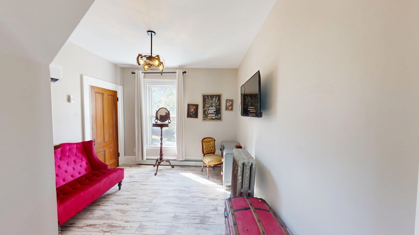 Looking for a sizable historic home that comes fully furnished? - photo 31