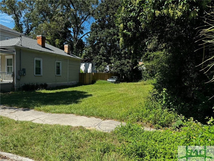 Motivated Seller! Buildable lot in West Downtown Savannah. Close - photo 2