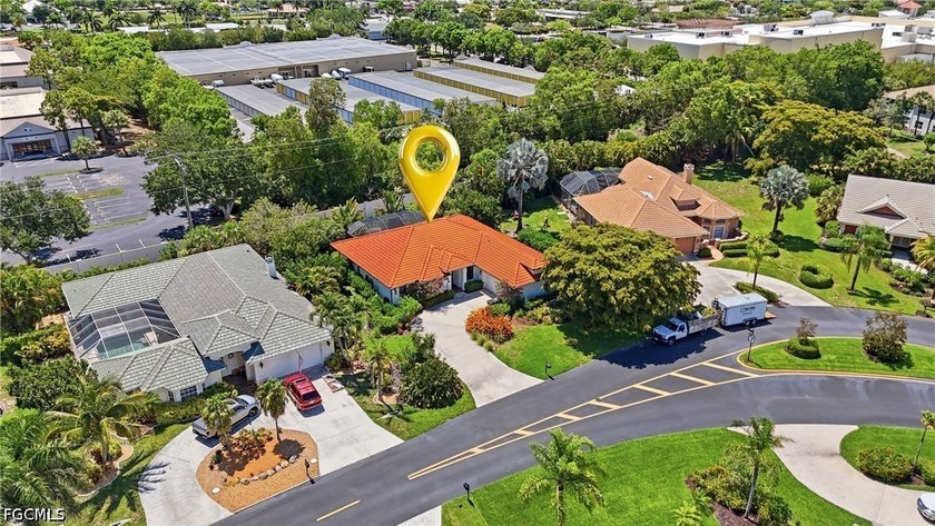 Elegant Home in the Prestigious Gated Community of Spanish Wells - photo 3