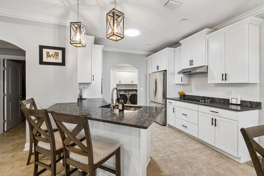 Welcome home to this beautifully maintained end-unit condo - photo 12