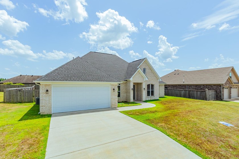 THIS BREATHTAKING HOME IS IN THE NORTHLAKE SUBDIVISION IN - photo 2