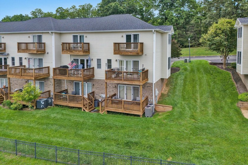 Enjoy Turn-Key Waterfront Living in Westlake Pointe. Mostly - photo 2