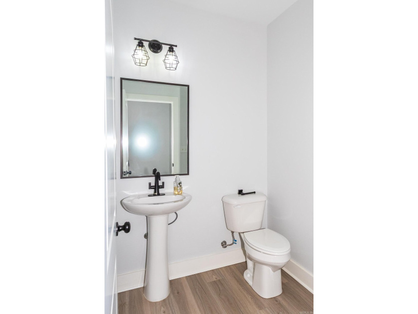 THIS BREATHTAKING HOME IS IN THE NORTHLAKE SUBDIVISION IN - photo 6