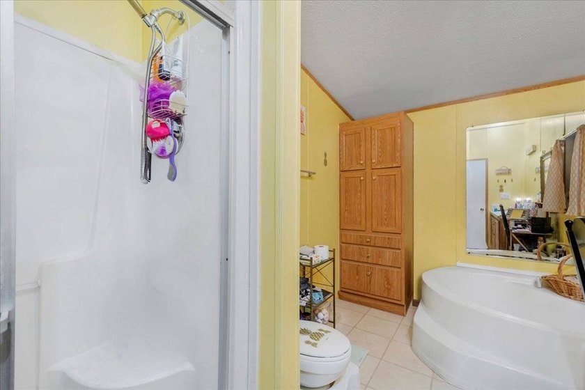 Spacious 3BR/2BA Home in Gated All-Ages Community - Resort-Style - photo 22