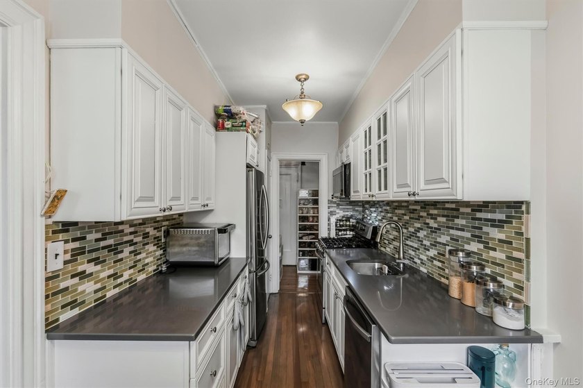 Welcome to easy, low maintenance living at 19 William Street, a - photo 4