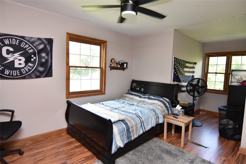 The perfect lake home, ideally situated just a short boat ride - photo 35