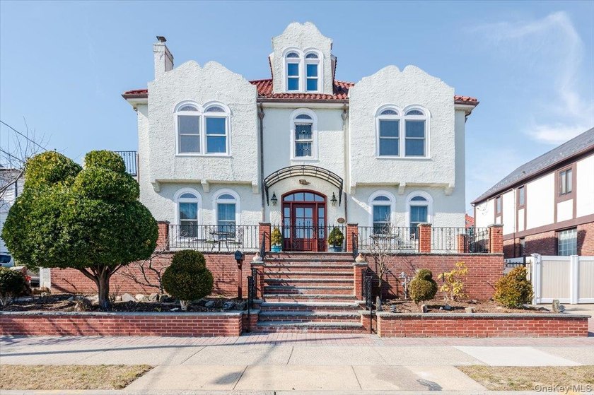Motivated! OCEAN VIEW MINI ESTATE! ALL UPDATED, NEW PRICE and - photo 2