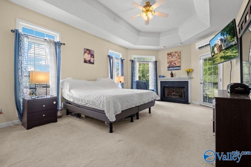 WHORTON BEND | WATERFRONT | HOME OFFICE| 4BDRM/2.5BTH family - photo 11