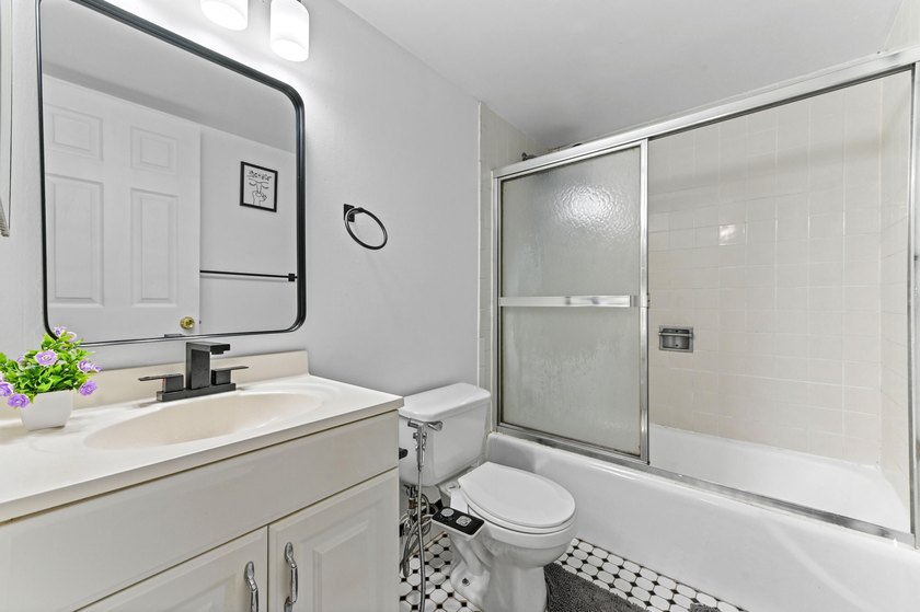 Discover your ideal lifestyle in this charming 2-bedroom - photo 21