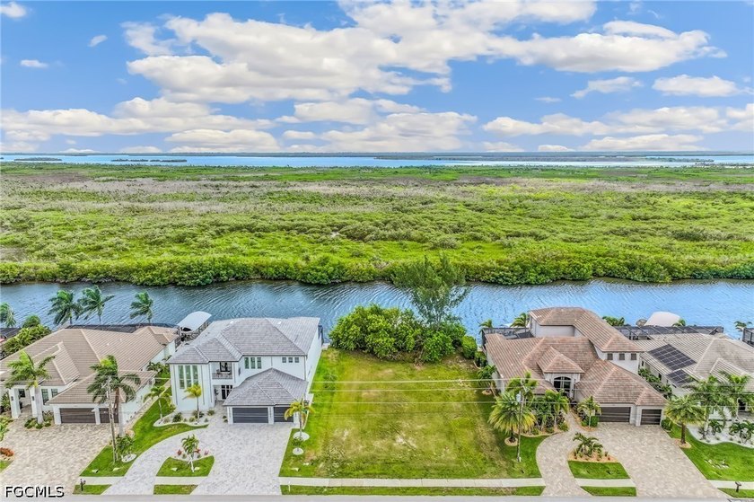 ASSESSMENTS PAID! DIRECT ACCESS! Prime vacant homesite located - photo 3