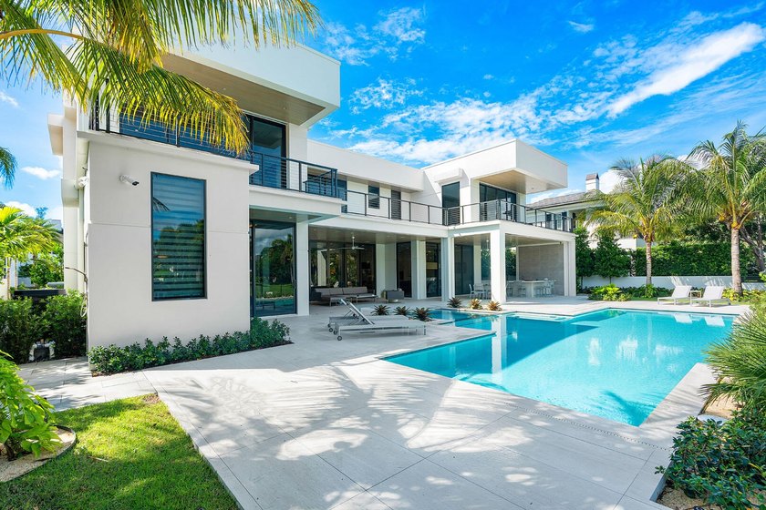 A masterpiece of modern waterfront living, this nearly new 2024 - photo 29