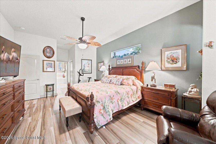 There are homes you tour... And there are homes you discover - photo 30