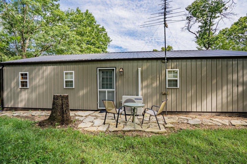 Escape to the lake with this charming 3-bedroom, 1.5-bath cabin - photo 8