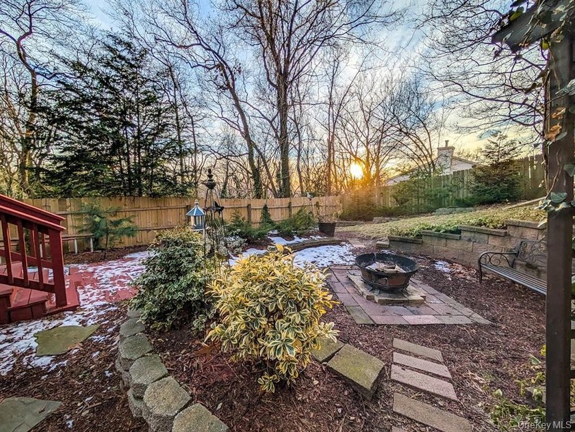 Welcome to this cozy and affordable 2-bedroom, 1-bathroom home - photo 13