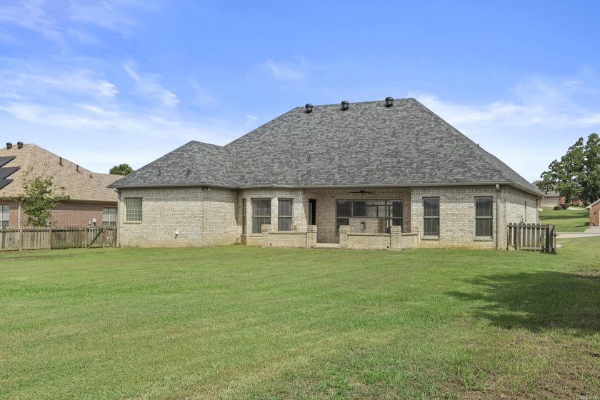 Wow! Is an understatement, this beautifully updated home has all - photo 4