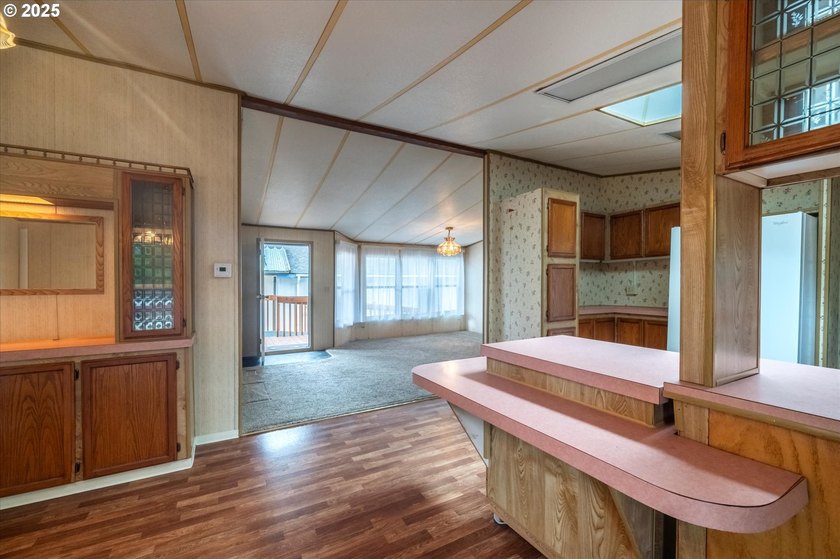 Lovingly updated Three Bed/Two Bath in Shorepines Village. Sip - photo 17