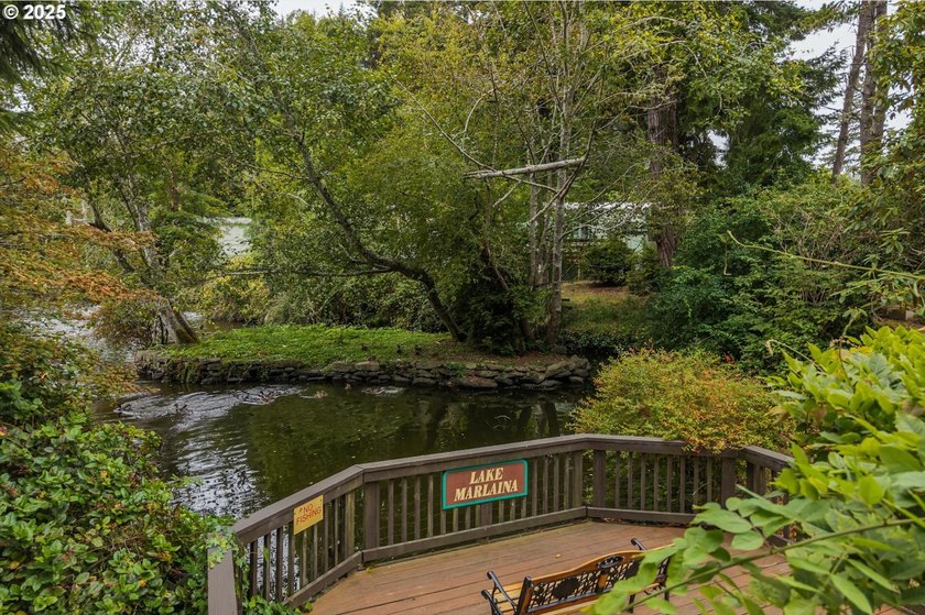 Lovingly updated Three Bed/Two Bath in Shorepines Village. Sip - photo 44