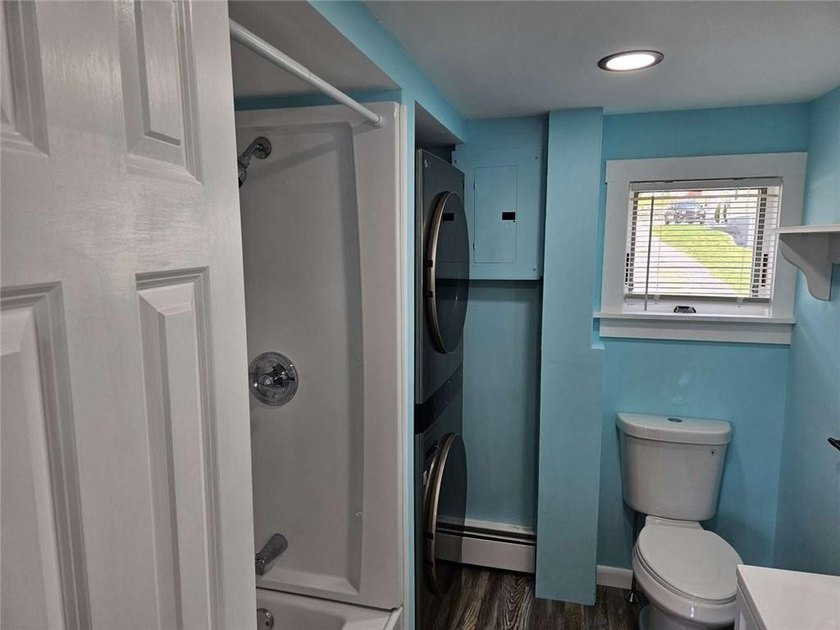 A rear opportunity to own a 1-2 bedroom, 1 bath home on a 10,400 - photo 14