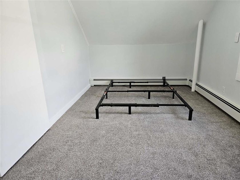 A rear opportunity to own a 1-2 bedroom, 1 bath home on a 10,400 - photo 19