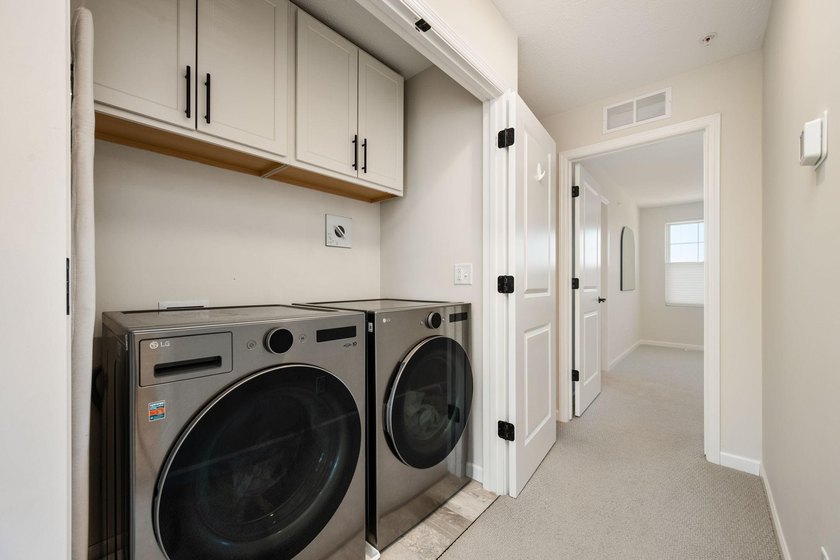 This stunning Highland Bridge Rowhome offers an exceptional - photo 26