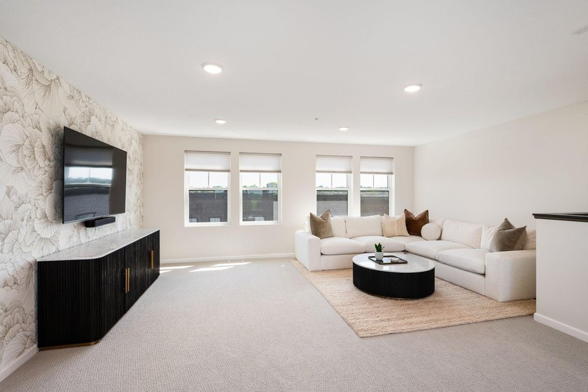 This stunning Highland Bridge Rowhome offers an exceptional - photo 28