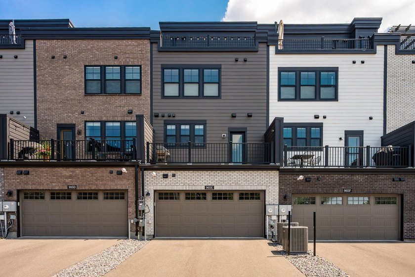 This stunning Highland Bridge Rowhome offers an exceptional - photo 30