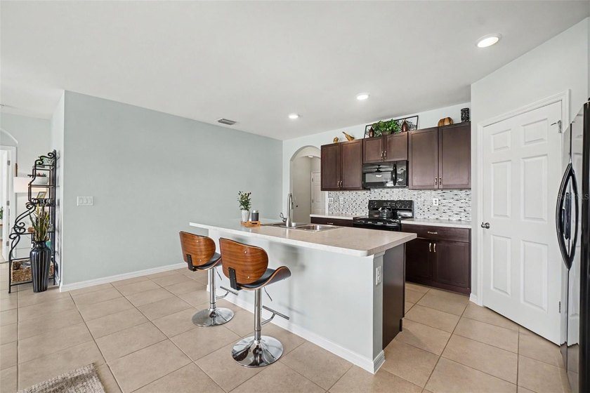 Welcome to Waterford Estates where resort-style living meets - photo 6