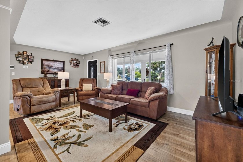 Some homes get renovated. This one got cared for, year after - photo 5