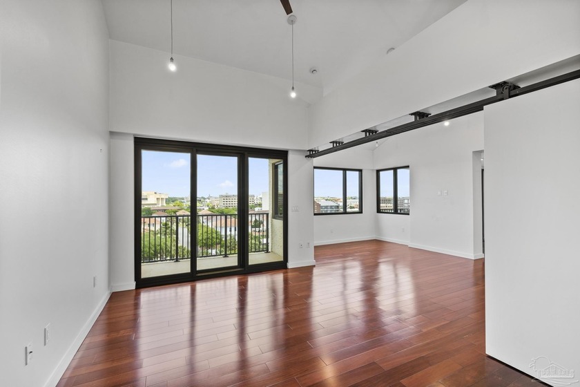 Welcome to 701 Port Royal Way, a stunning 2-bedroom, 2-bathroom - photo 11