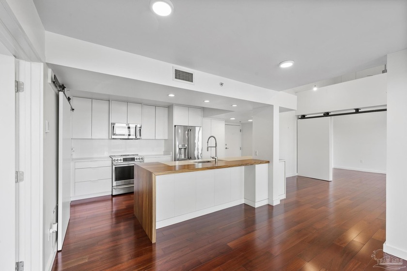 Welcome to 701 Port Royal Way, a stunning 2-bedroom, 2-bathroom - photo 14
