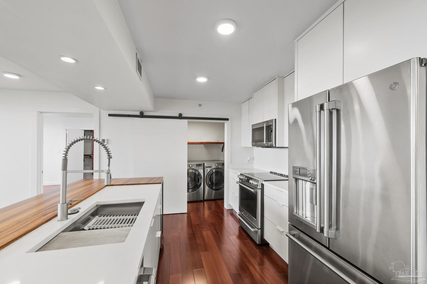 Welcome to 701 Port Royal Way, a stunning 2-bedroom, 2-bathroom - photo 23
