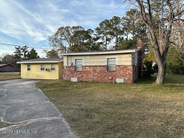Prime opportunity situated on over 2.5+/- acres, just minutes - photo 2