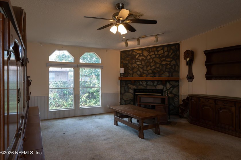 Prime opportunity situated on over 2.5+/- acres, just minutes - photo 6