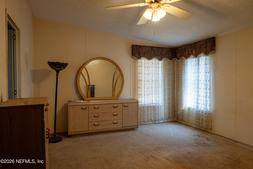 Prime opportunity situated on over 2.5+/- acres, just minutes - photo 8