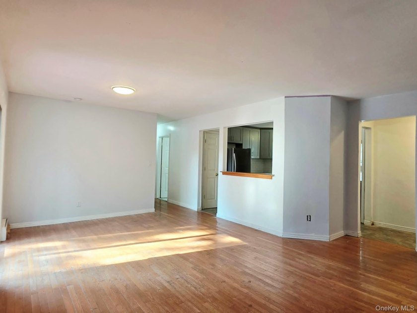 Great condition Ranch Home ready to move in! Perfect for first - photo 4