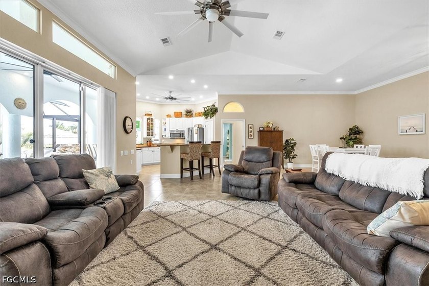 Stunning Southwest Cape Coral Gulf Access home on an oversized - photo 8
