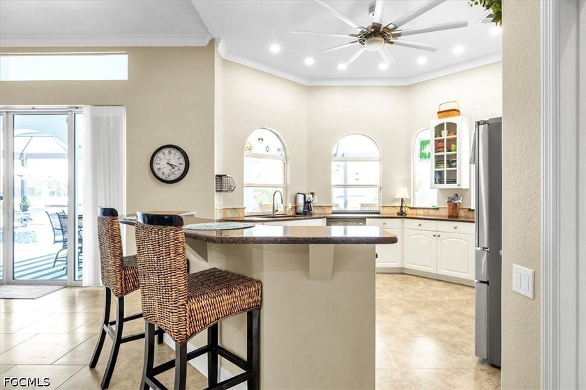 Stunning Southwest Cape Coral Gulf Access home on an oversized - photo 9