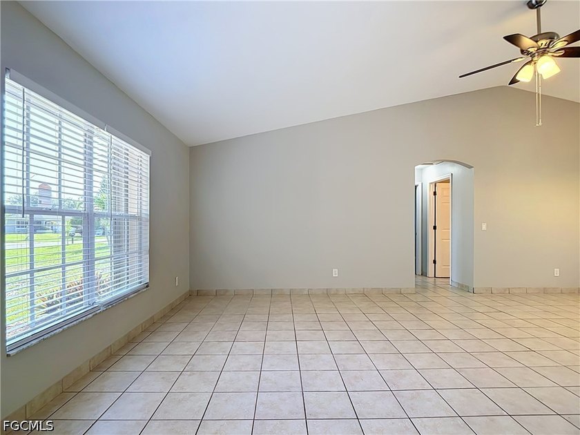 Welcome home to this well maintained 3 bedroom, 2 bath home - photo 6