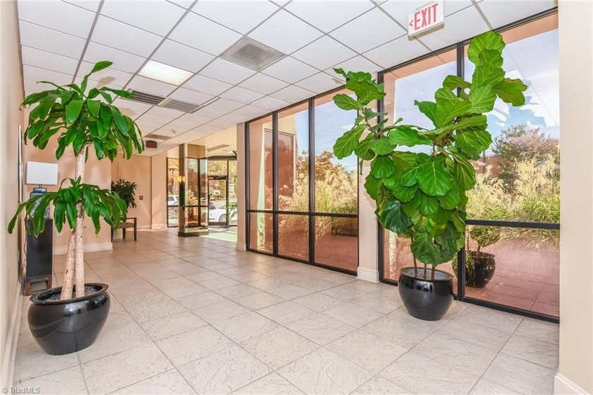 Located on the 8th floor of The Hampshire Unit 805 is a two - photo 5