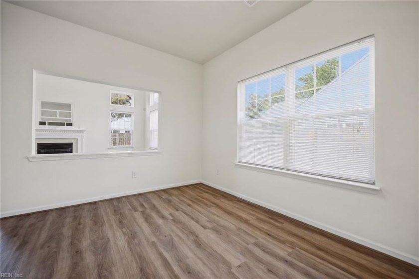 Do not miss the opportunity to make this beautifully maintained - photo 11