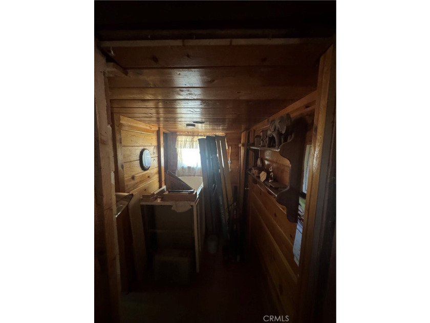 Extensively renovated 2-bedroom Moonridge cabin situated on two - photo 25