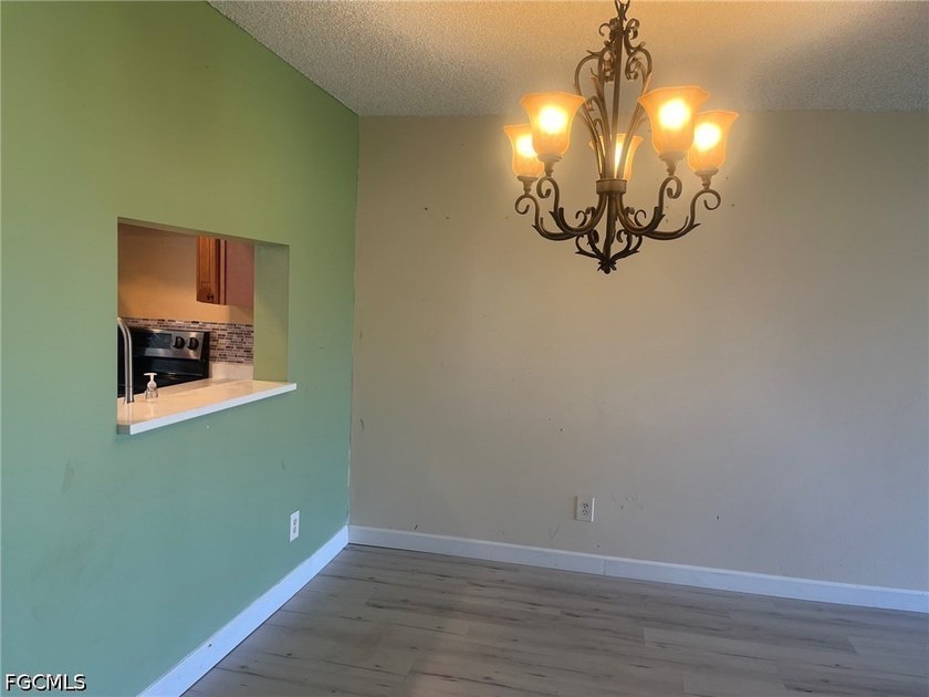 Nicely Updated 2 bedroom, 2 Bathroom Condo. Newer Kitchen - photo 5