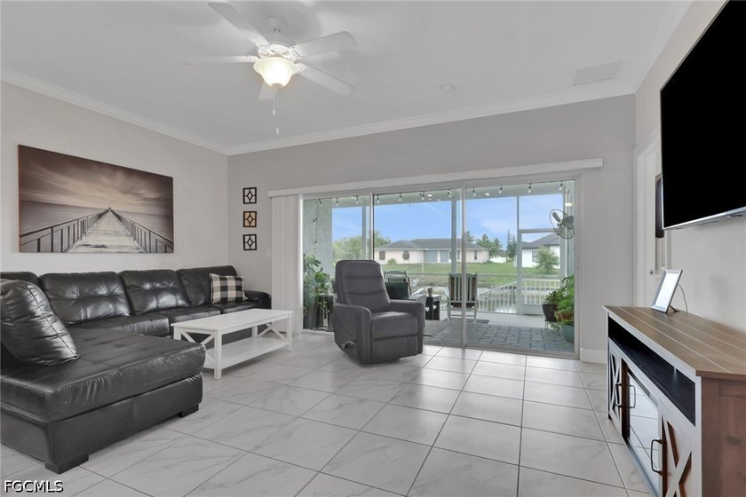Rare Opportunity! These custom-built attached villas are being - photo 8